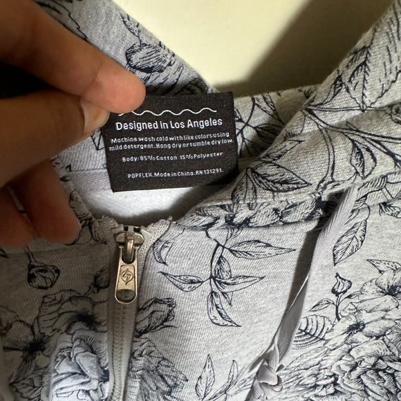 Airlight Zip Cloud Hoodie - Picture 4 of 4